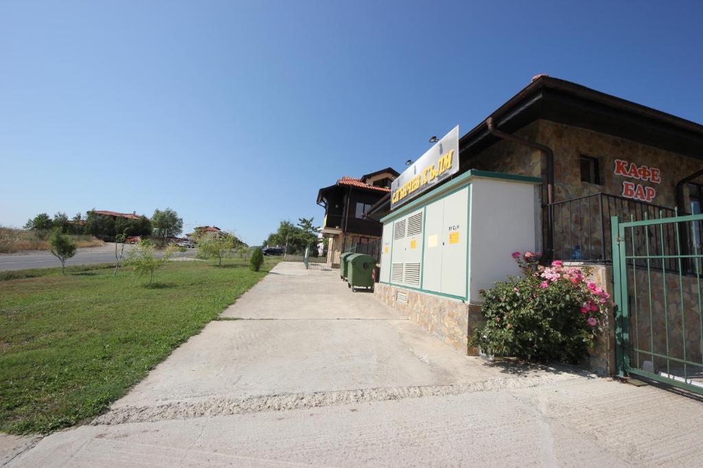 Menada Sunny Hill Villa Kosharitsa Exterior photo