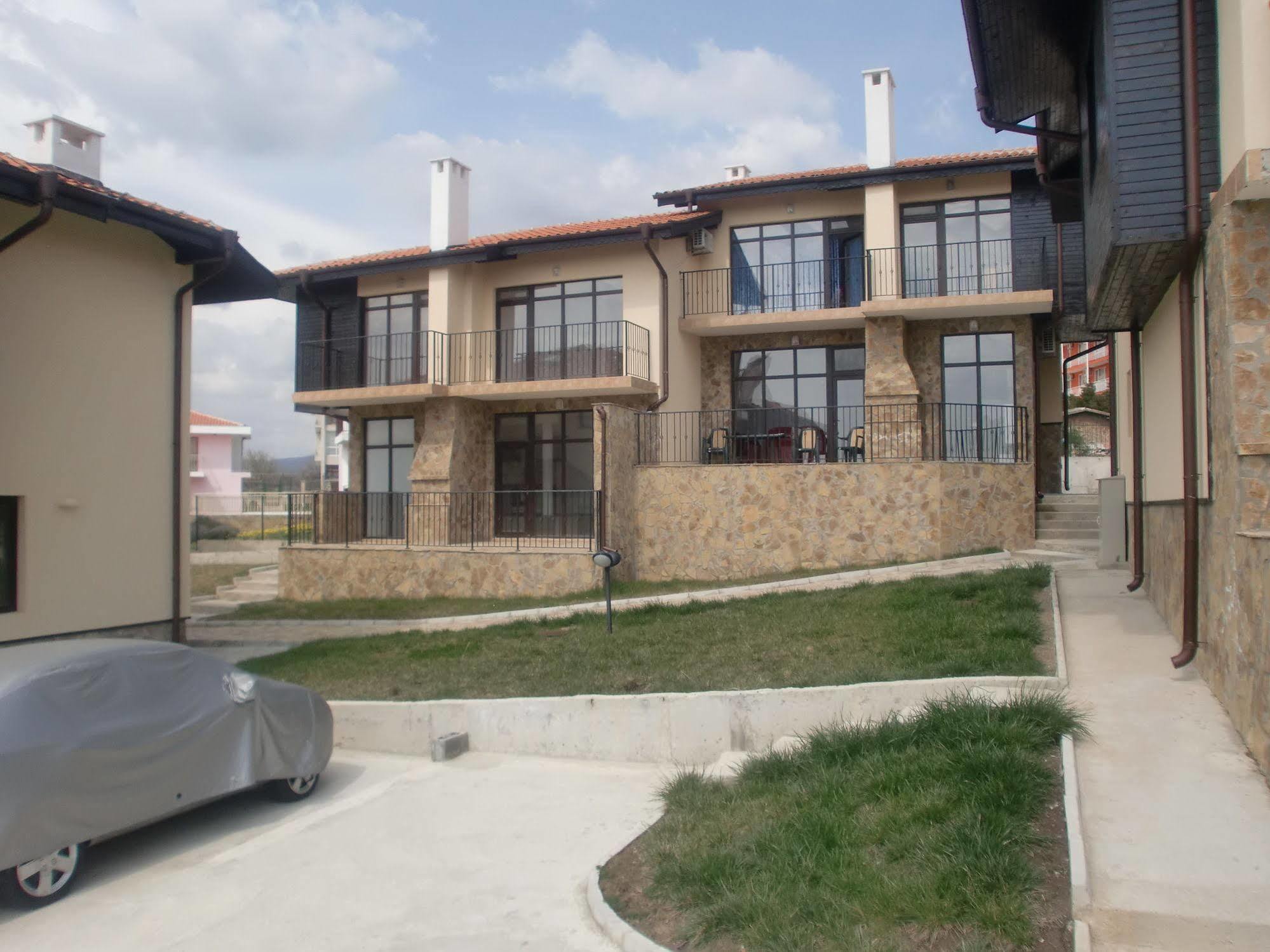 Menada Sunny Hill Villa Kosharitsa Exterior photo